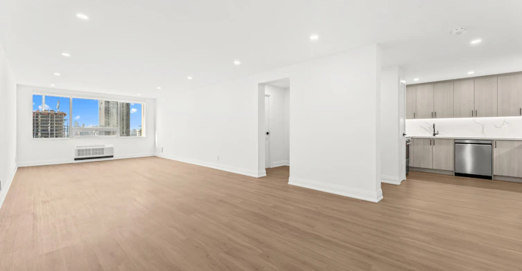 4B-44 Charles Street West, Toronto, ON, M4Y 1R7 - 4