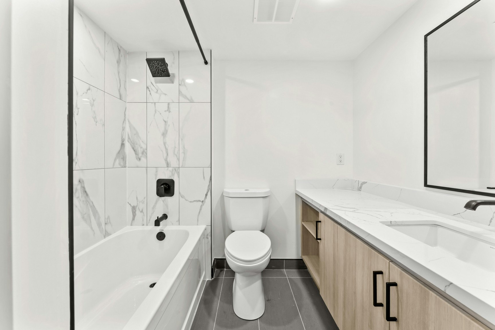 10B-44 Charles Street West, Toronto, ON, M4Y 1R7 - 8