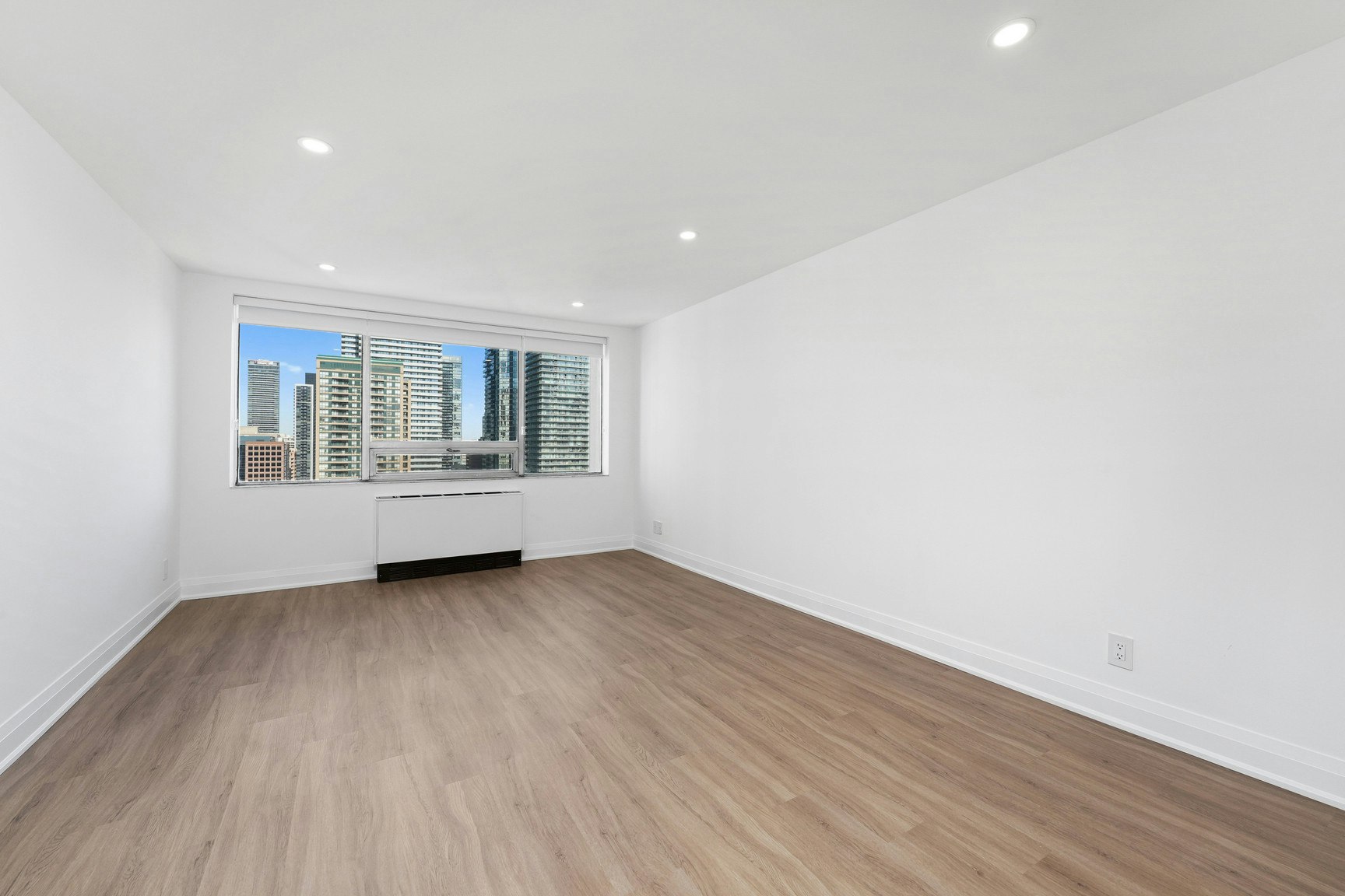 18A-44 Charles Street West, Toronto, ON, M4Y 1R7 - 2