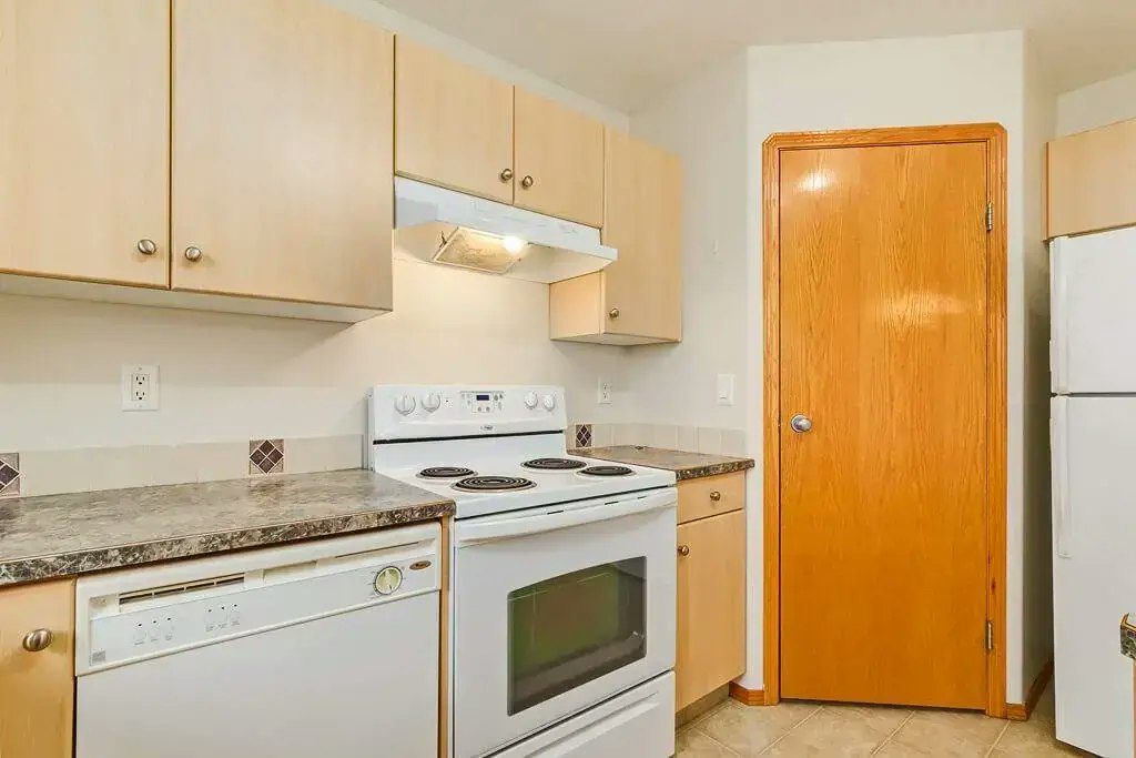 46-47 Kitson Close, Red Deer, AB, T4P 4C5 - 8