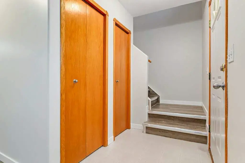 10-27 Halman Crescent, Red Deer, AB, T4N 6J9 - 8