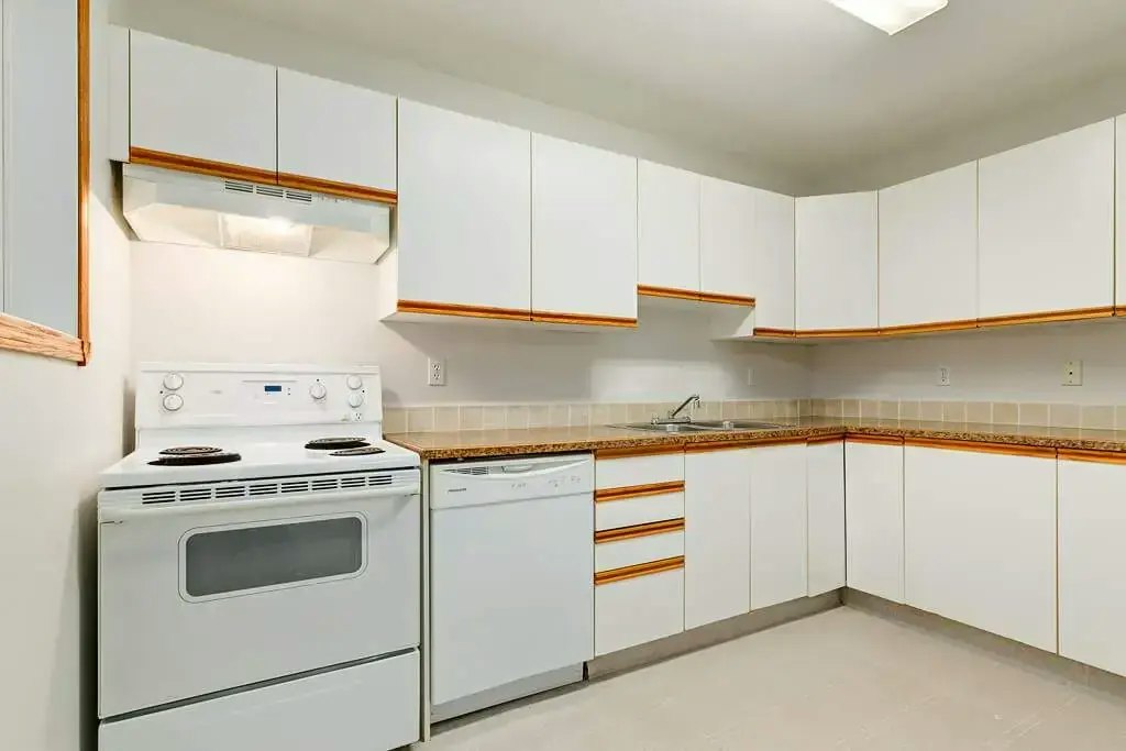 10-27 Halman Crescent, Red Deer, AB, T4N 6J9 5