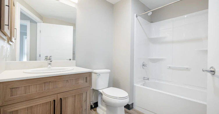 704-1025 Templeton Avenue, Winnipeg, MB, R2P 2P7