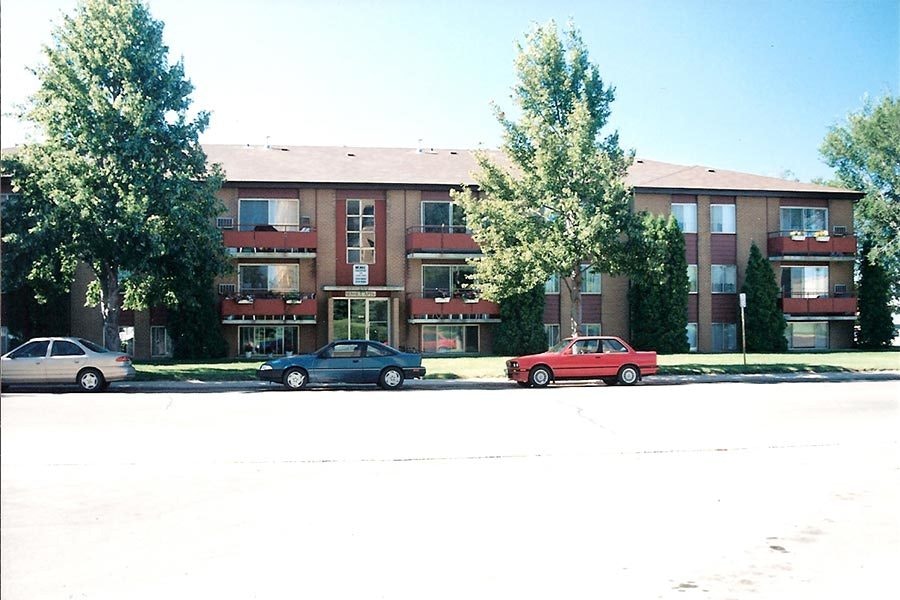 2512 Louise Street, Saskatoon, SK, S7J 0P3