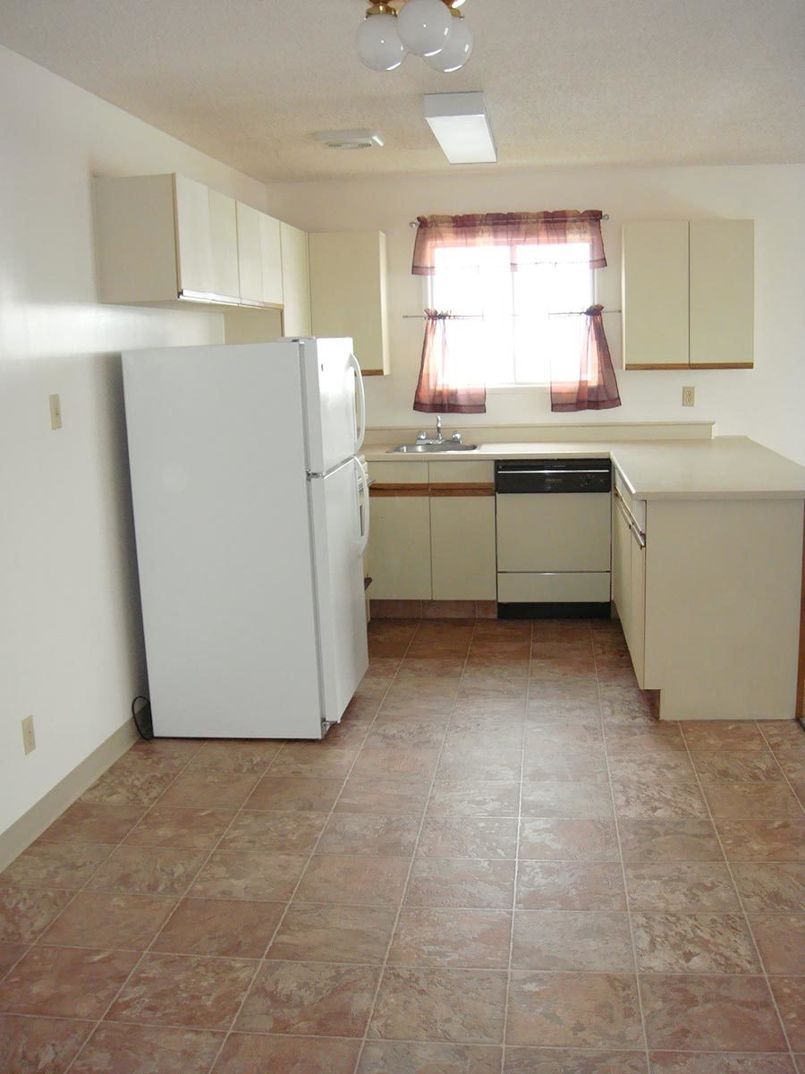 1919 7th Street East, Saskatoon, SK, S7H 0Z6 - 2