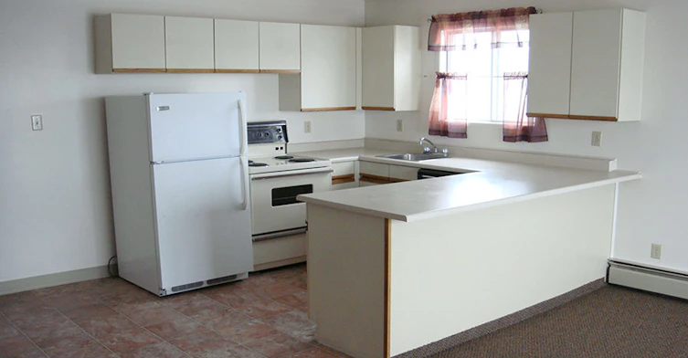 1919 7th Street East, Saskatoon, SK, S7H 0Z6 - 4