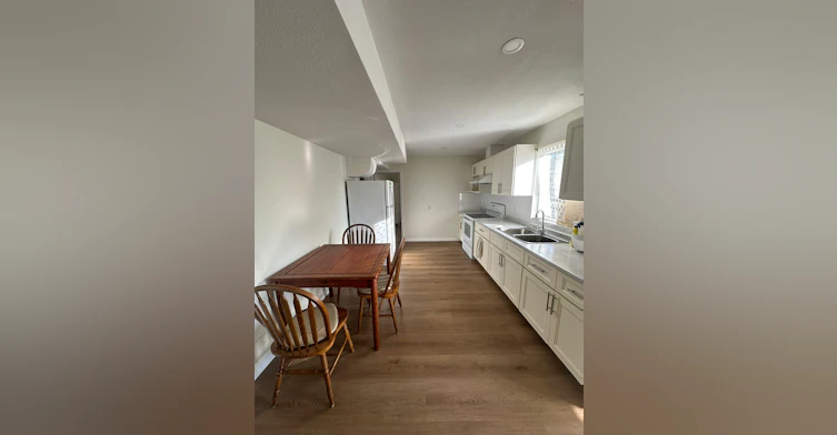 2744 Canim Avenue, Coquitlam, BC, V3C 4Y1 - 3