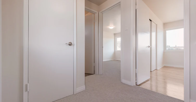 Classic-10211 Princess Elizabeth Avenue Northwest, Edmonton, AB, T5G 0Y1 - 7