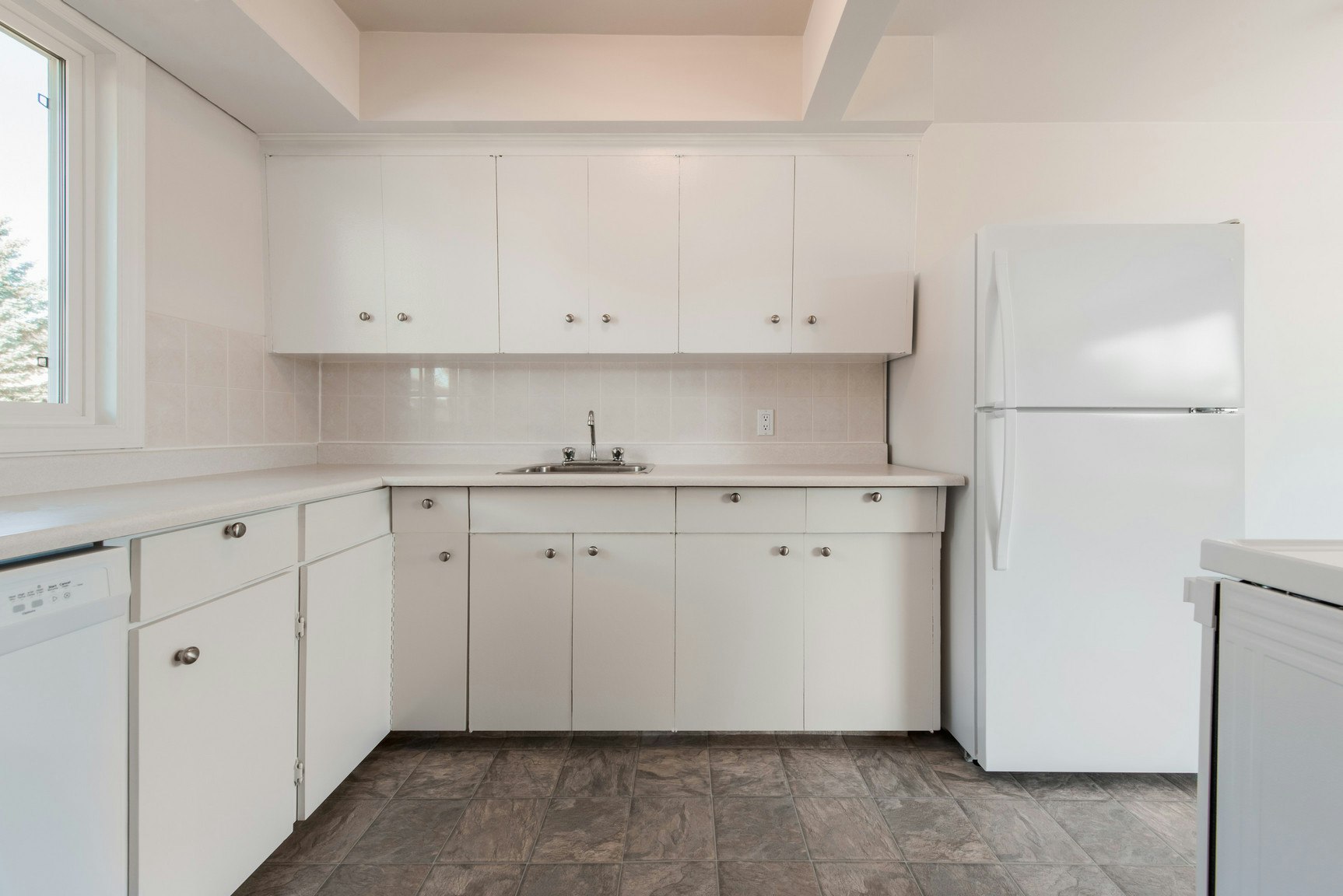 Classic-10211 Princess Elizabeth Avenue Northwest, Edmonton, AB, T5G 0Y1 - 4