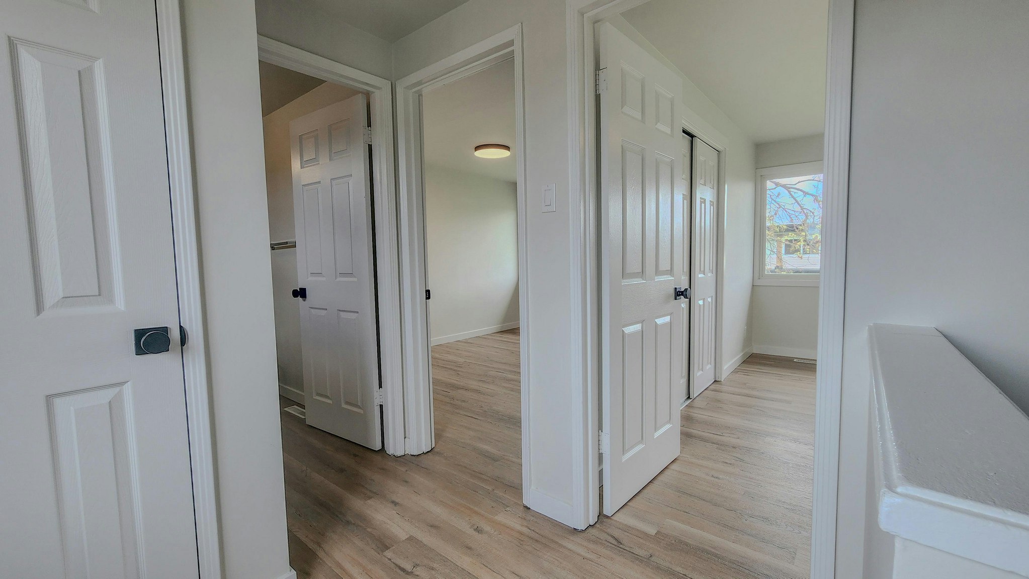 Premium-10211 Princess Elizabeth Avenue Northwest, Edmonton, AB, T5G 0Y1 - 8