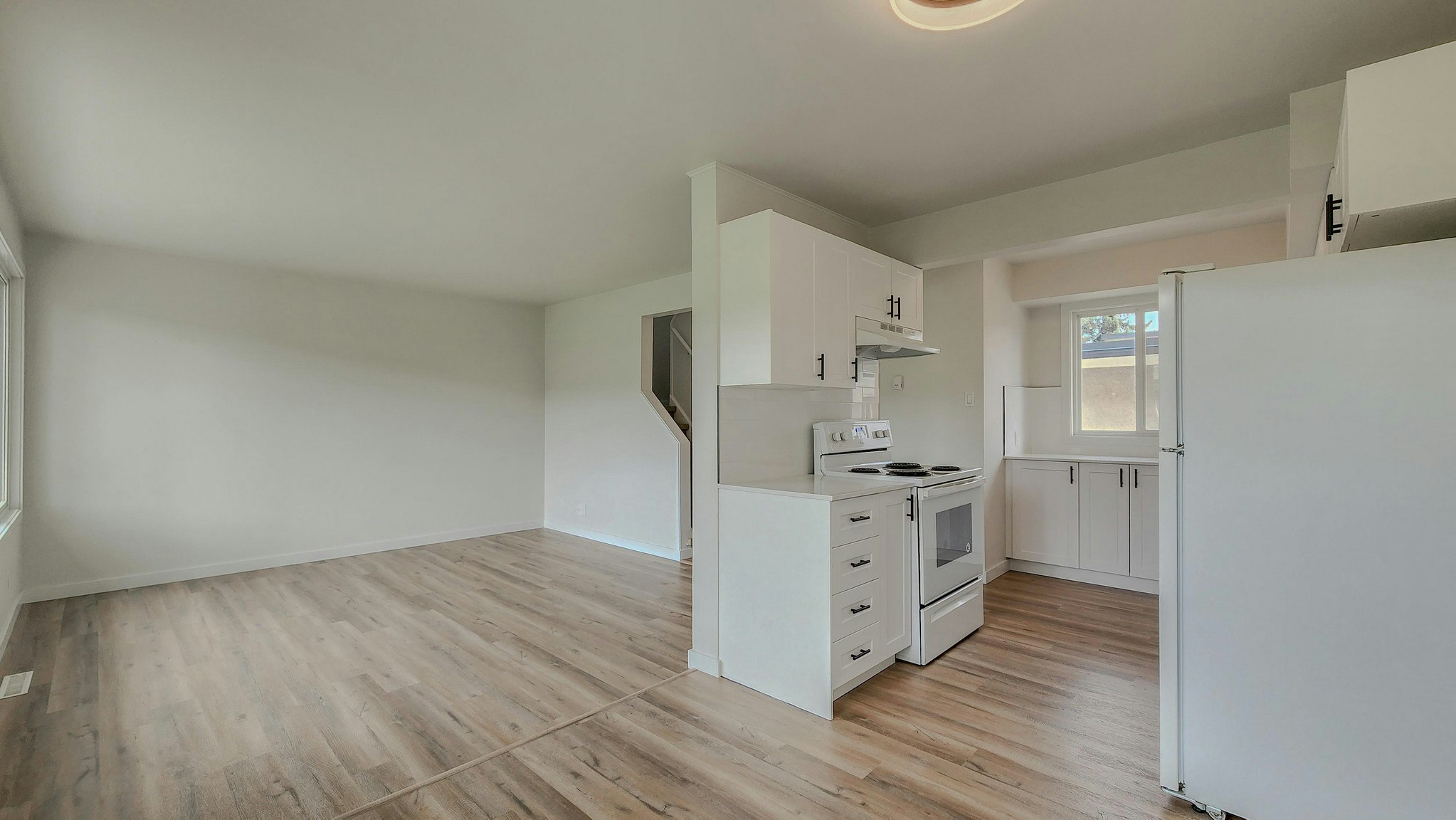 Premium-10211 Princess Elizabeth Avenue Northwest, Edmonton, AB, T5G 0Y1 - 3