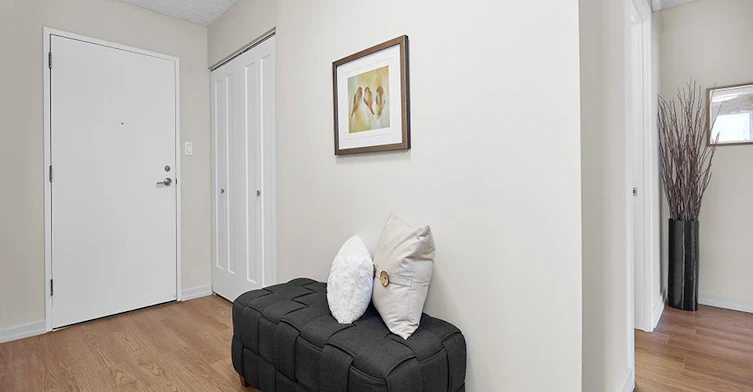 9939 115 Street, Edmonton, AB, T5K 1S6 - 2