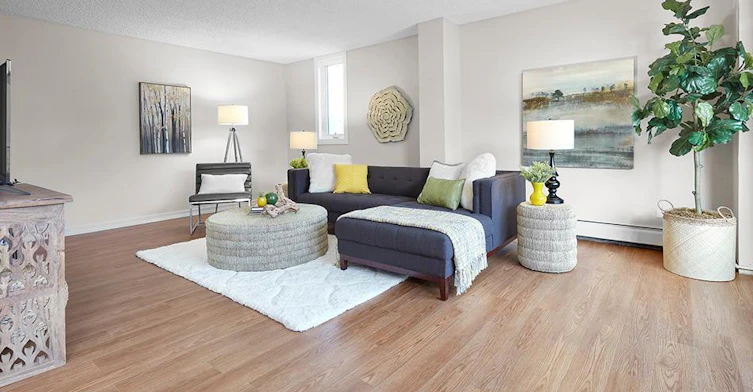 9939 115 Street, Edmonton, AB, T5K 1S6 - 3
