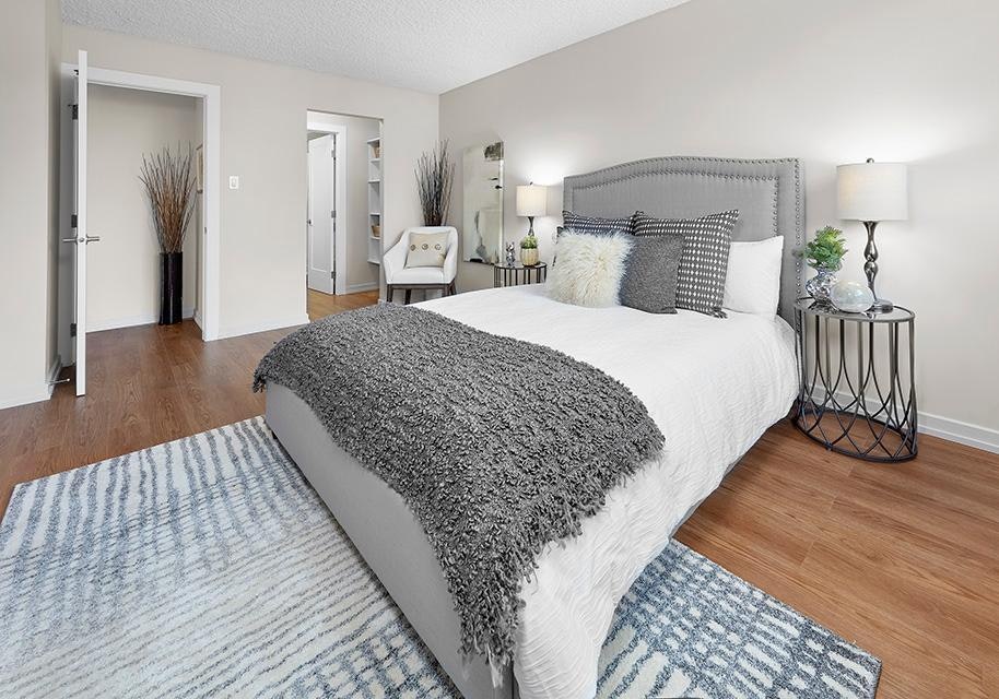 9939 115 Street, Edmonton, AB, T5K 1S6 - 6