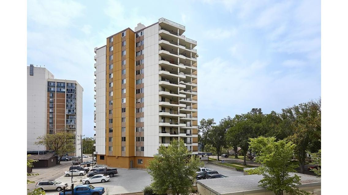 9915 115 Street, Edmonton, AB, T5K 1S5 - 8