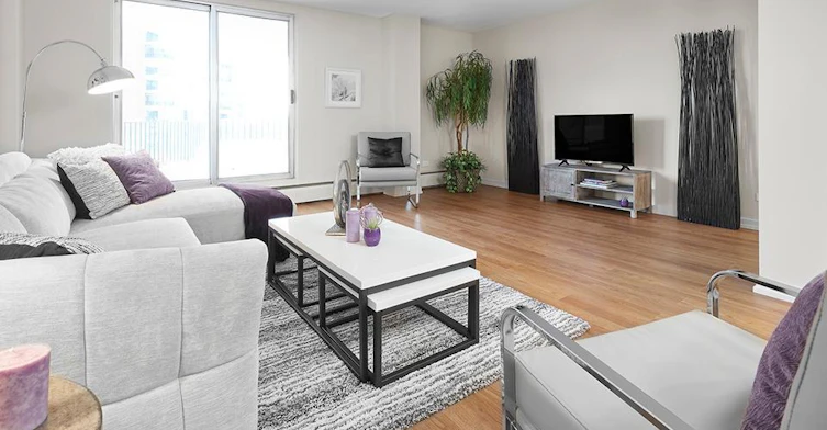 9915 115 Street, Edmonton, AB, T5K 1S5 - 4