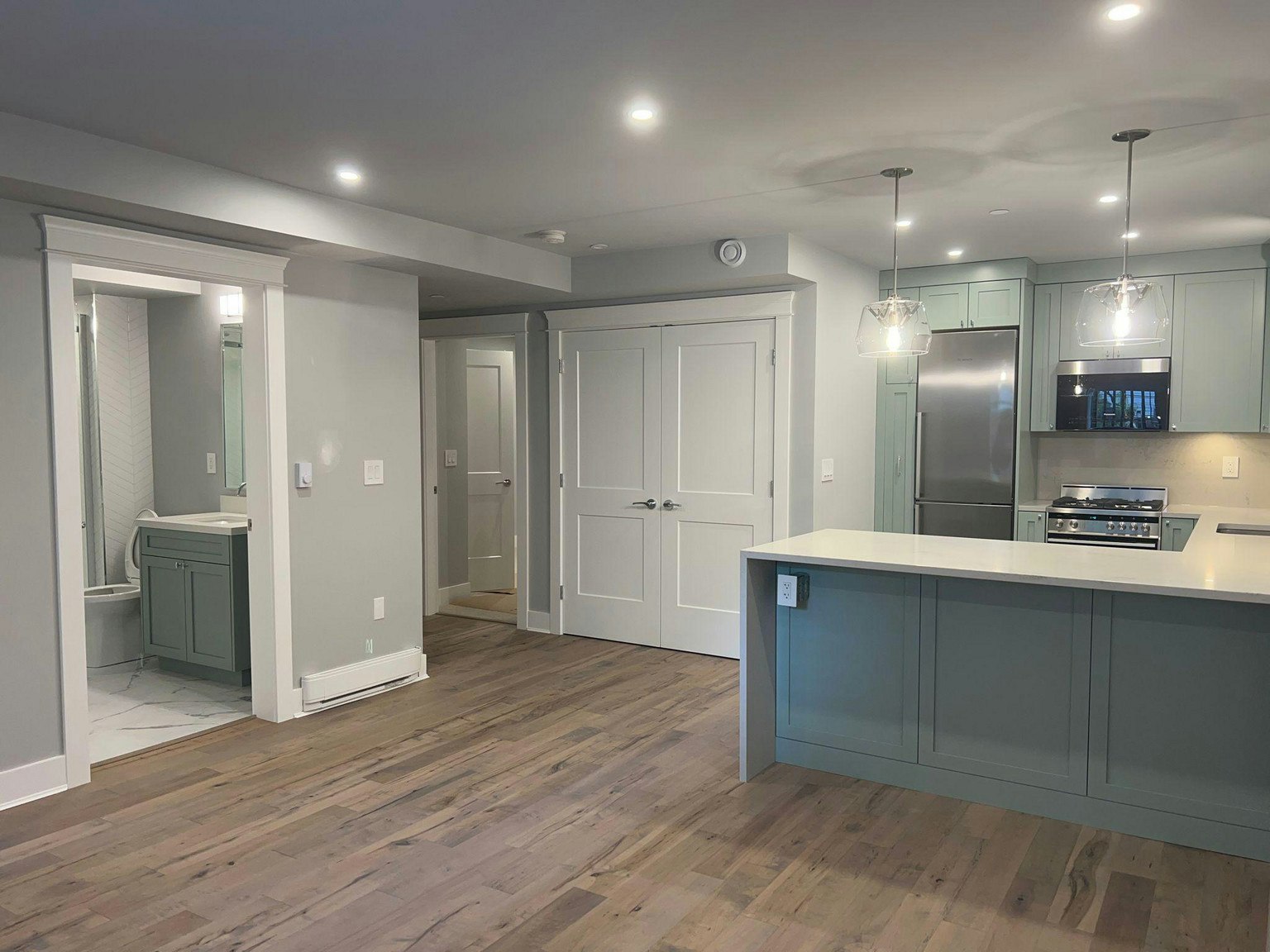 68 West 18th Avenue, Vancouver, BC, V5Y 2A4 - 3