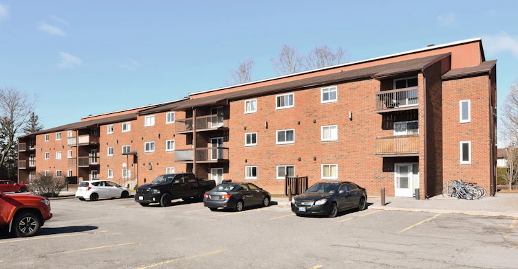 4000 Hungerford Gate, Ottawa, ON, K2L 2T4