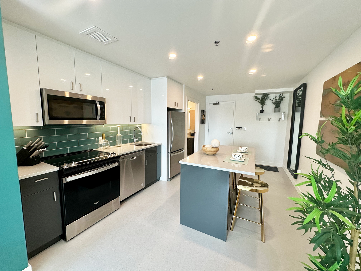209-430-445 Wardlaw Avenue, Winnipeg, MB, R3L 1Y6 - 3