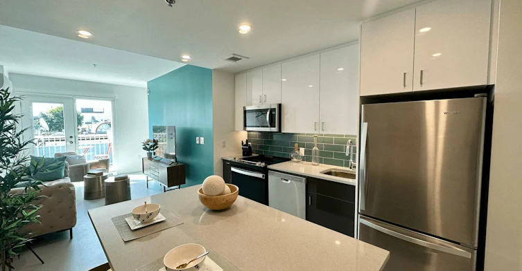 209-430-445 Wardlaw Avenue, Winnipeg, MB, R3L 1Y6 - 5
