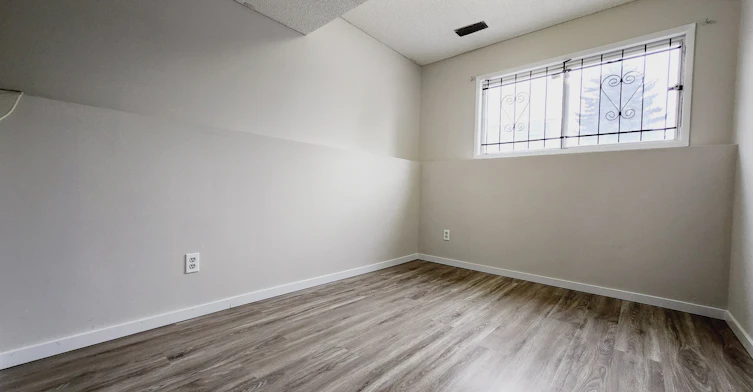 3432 42 Street Northwest, Edmonton, AB, T6L 5A1 - 16
