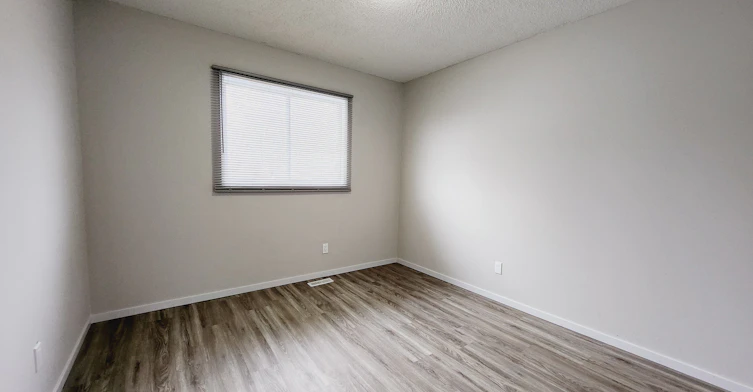 3432 42 Street Northwest, Edmonton, AB, T6L 5A1 - 10