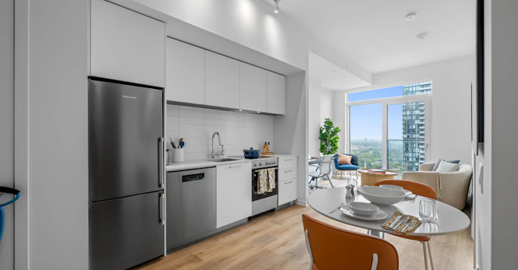 101 Roehampton Avenue, Toronto, ON, M4P 2W2