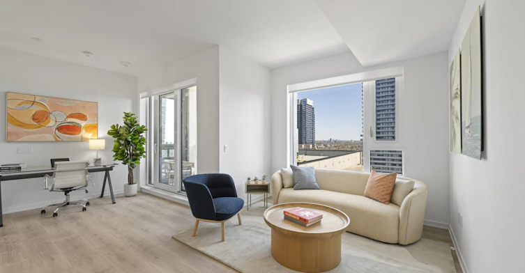 101 Roehampton Avenue, Toronto, ON, M4P 2W2 - 4