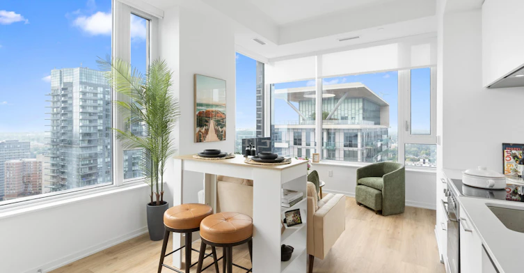 101 Roehampton Avenue, Toronto, ON, M4P 2W2 - 3