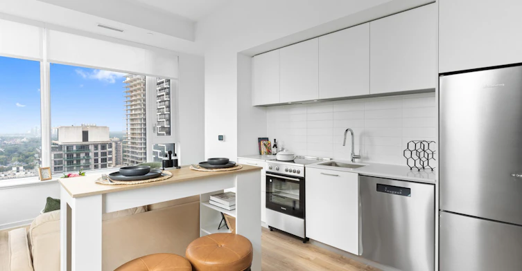 101 Roehampton Avenue, Toronto, ON, M4P 2W2 - 38