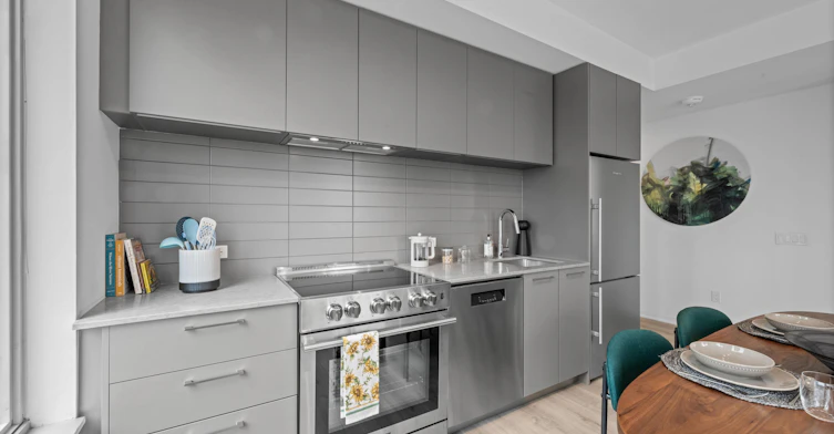 101 Roehampton Avenue, Toronto, ON, M4P 2W2 - 56