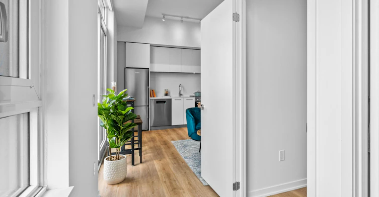 101 Roehampton Avenue, Toronto, ON, M4P 2W2 - 37