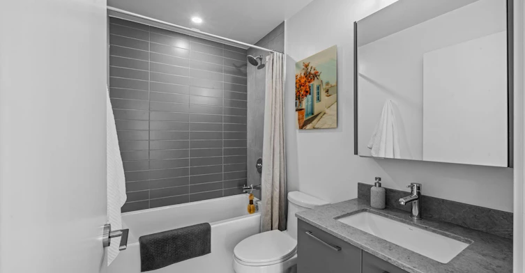 101 Roehampton Avenue, Toronto, ON, M4P 2W2 - 64