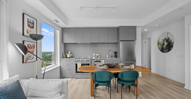 101 Roehampton Avenue, Toronto, ON, M4P 2W2 - 53