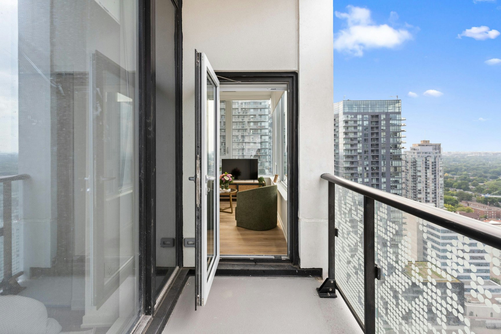 101 Roehampton Avenue, Toronto, ON, M4P 2W2 - 50
