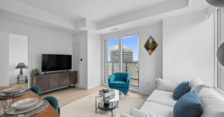 101 Roehampton Avenue, Toronto, ON, M4P 2W2 - 4