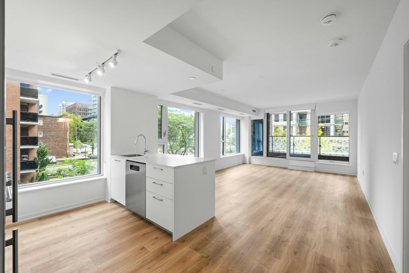 101 Roehampton Avenue, Toronto, ON, M4P 2W2