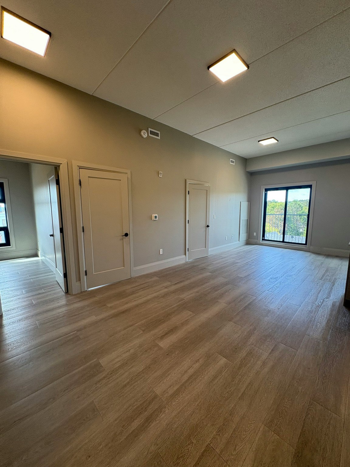 401-75 Barrie Road, Orillia, ON, L3V 8N5 - 3