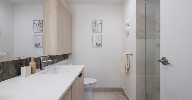 509B-250 EAST 15th Street, North Vancouver, BC, V7L 2R4 - 5