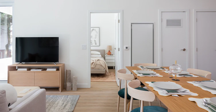 203C-250 EAST 15th Street, North Vancouver, BC, V7L 2R4 - 3