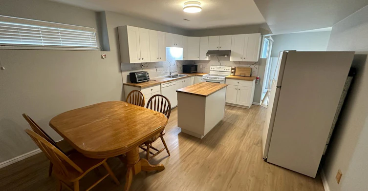 7647 Rosewood Street, Burnaby, BC, V5E 2G8