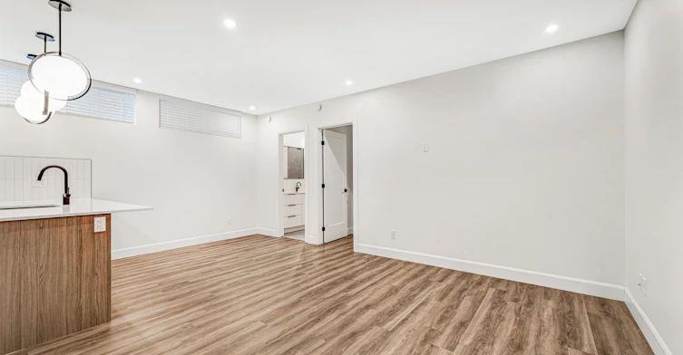 B-845 Woodroffe Avenue, Ottawa, ON, K2A 2G5 - 4