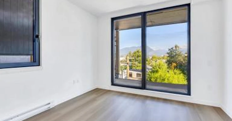 209-3455 E Hastings, Vancouver, BC, V5K 2A5 - 9