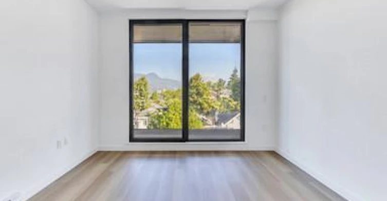 209-3455 E Hastings, Vancouver, BC, V5K 2A5