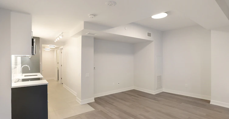 2525 Bathurst Street, Toronto, ON, M6B 2Y9