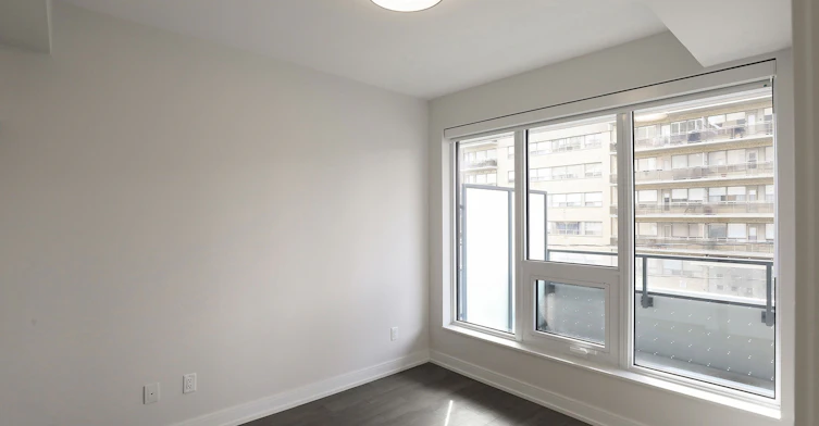 2525 Bathurst Street, Toronto, ON, M6B 2Y9 - 6