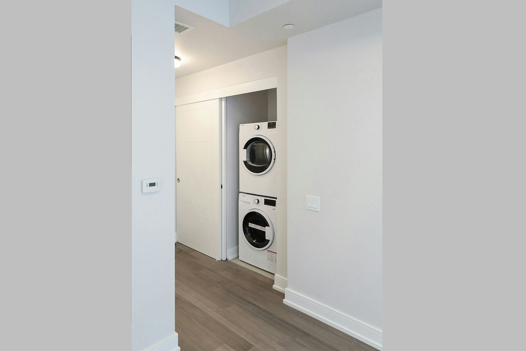 2525 Bathurst Street, Toronto, ON, M6B 2Y9 - 7