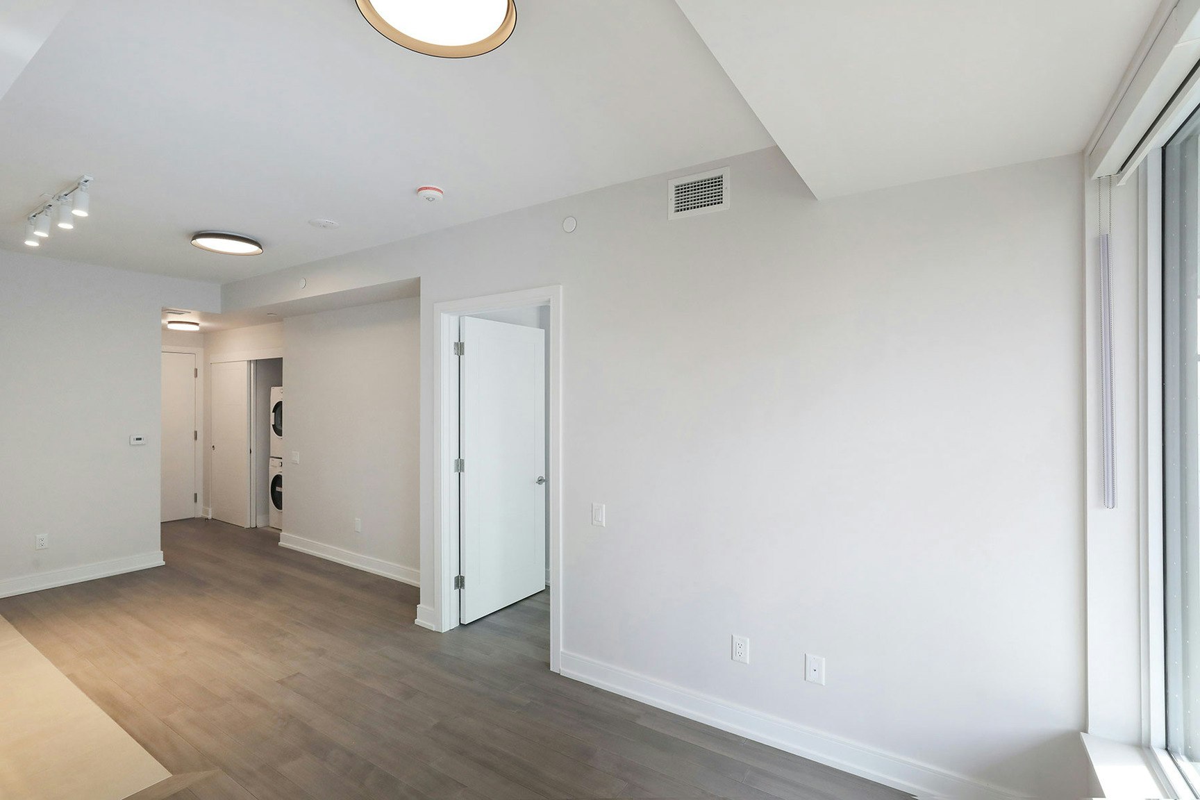 2525 Bathurst Street, Toronto, ON, M6B 2Y9 - 4