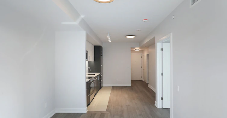 2525 Bathurst Street, Toronto, ON, M6B 2Y9 - 3