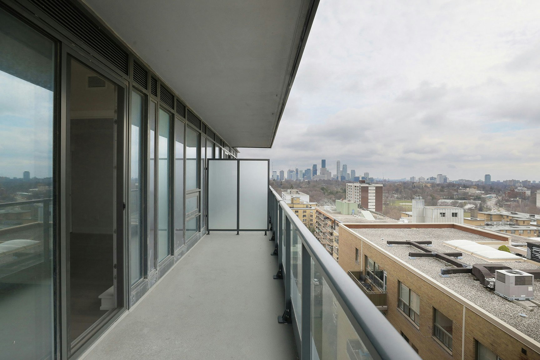2525 Bathurst Street, Toronto, ON, M6B 2Y9 - 4